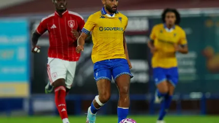 Empate sem golos entre Estoril Praia e Nottingham Forest em amistoso no Algarve