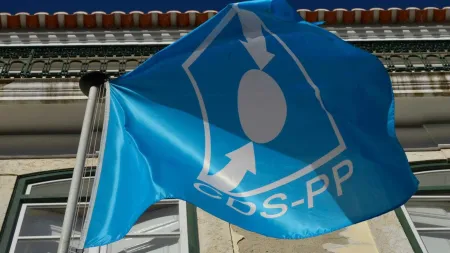 CDS-PP formaliza novas alianças para autárquicas, atingindo um total de 157 coligações