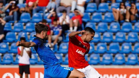 Santa Clara reverte resultado e avança na Liga Conferência