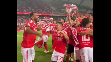 Benfica conquista Supertaça e celebra a vitória sobre o Sporting