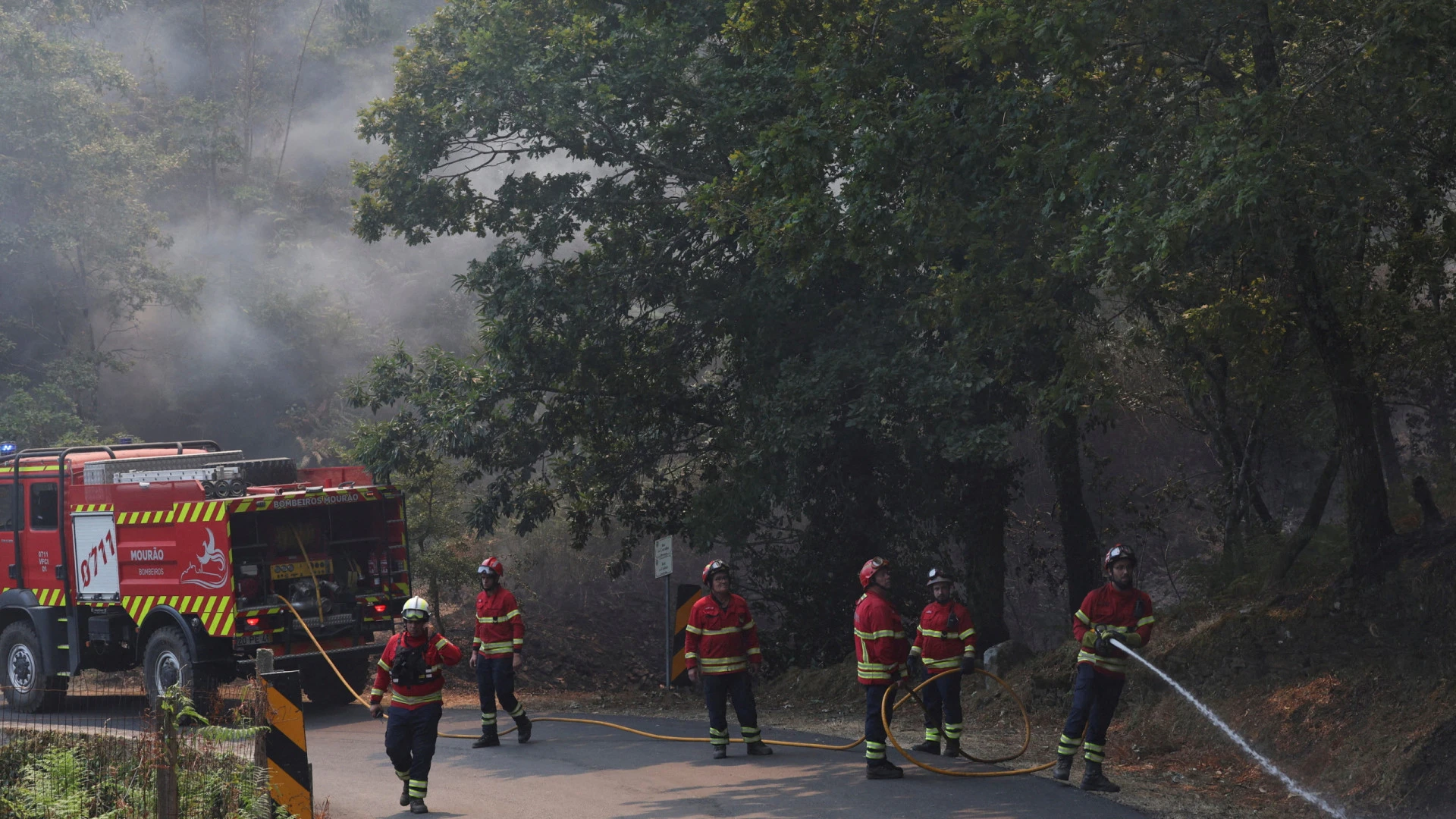 Incêndio em Ponte da Barca causa alarme, mas sem perigo para habitações