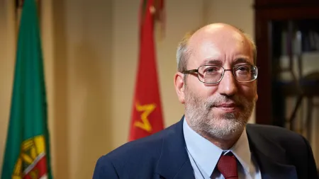 António Filipe alerta sobre os riscos das alterações laborais e considera veto presidencial