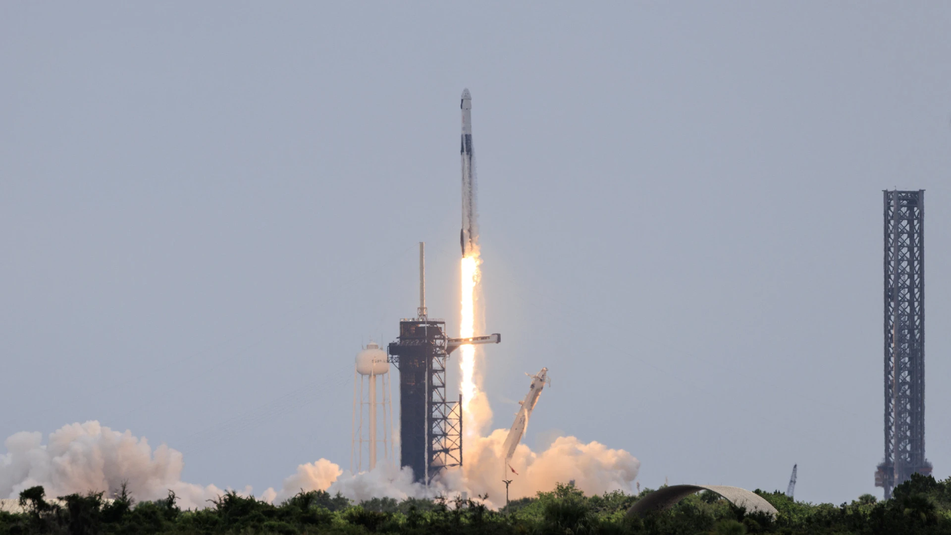 SpaceX lança nova missão com quatro astronautas rumo à Estação Espacial Internacional