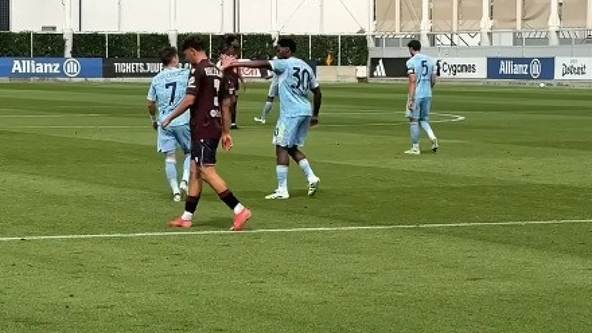 Francisco Conceição brilha na Juventus com golaço no primeiro jogo da pré-temporada