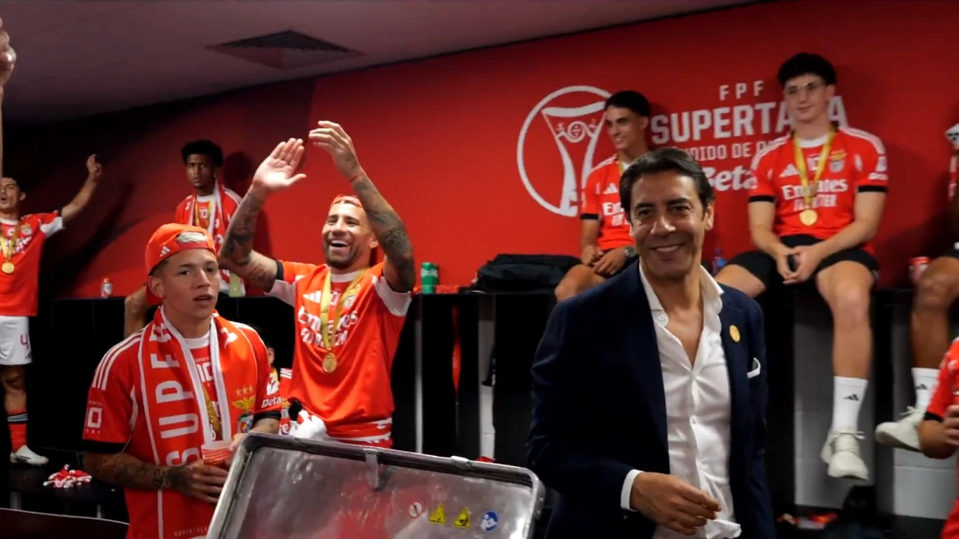 Benfica conquista Supertaça com triunfo sobre o Sporting