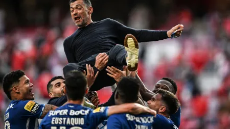 Luís Filipe Vieira aborda rumores sobre Sérgio Conceição no Benfica