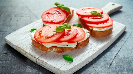 Três tostas abertas para um verão saboroso
