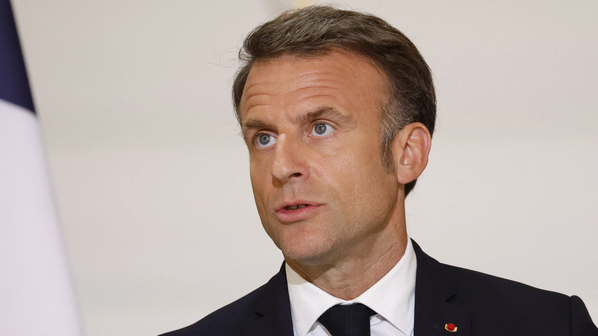 Macron condena crueldades do Hamas após publicação de vídeos de reféns