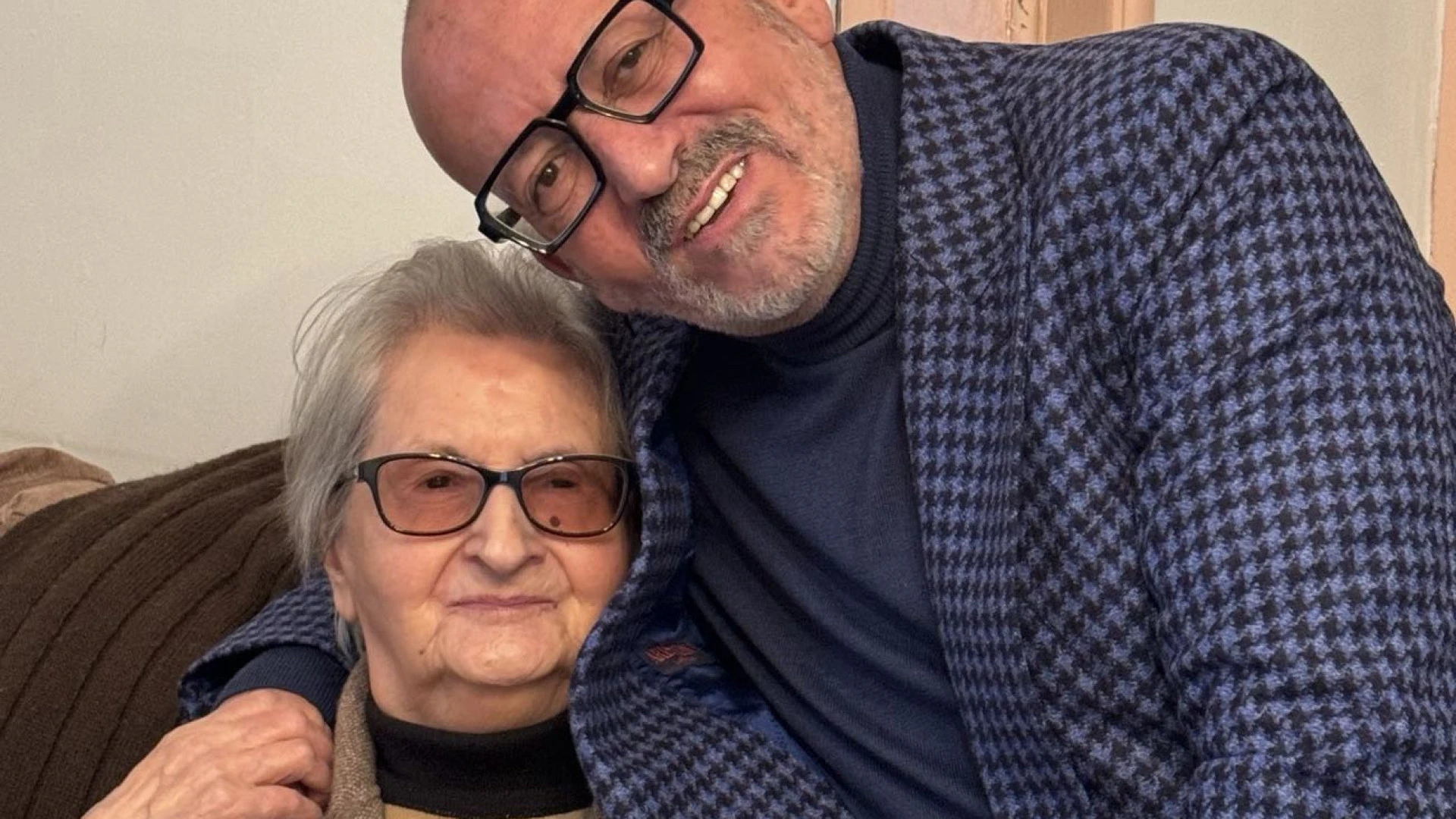 Goucha eterniza memória da mãe com joias transformadas