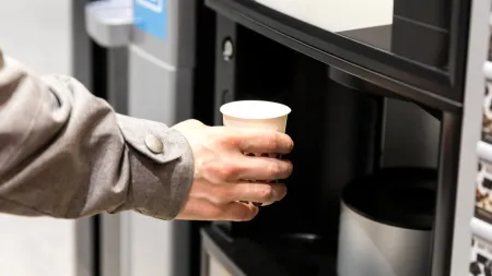 IVA das Bebidas Quentes em Máquinas Automáticas Não se Classifica como Serviço de Restauração