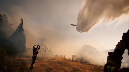 Combate ao Incêndio em Vila Real Intensificado com Meios Aéreos