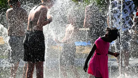 Quatro distritos do Norte e Centro sob alerta laranja por calor intenso