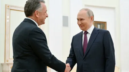 Enviado de Trump é recebido por Putin em Moscovo num contexto de tensão internacional