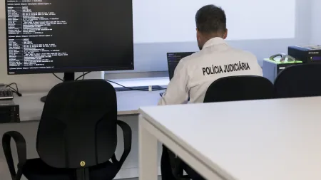 GNR detido por tráfico de cocaína camuflada em peles de animais