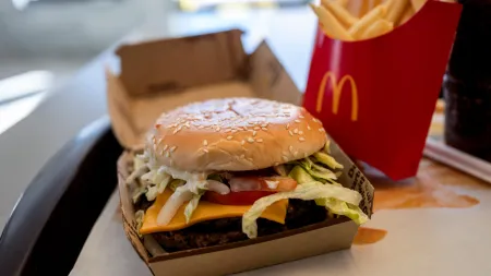 McDonald's regista aumento de 11% nos lucros, impulsionado por forte receita