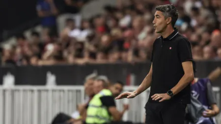 Ivanovic brilha na estreia e Benfica avança na Champions