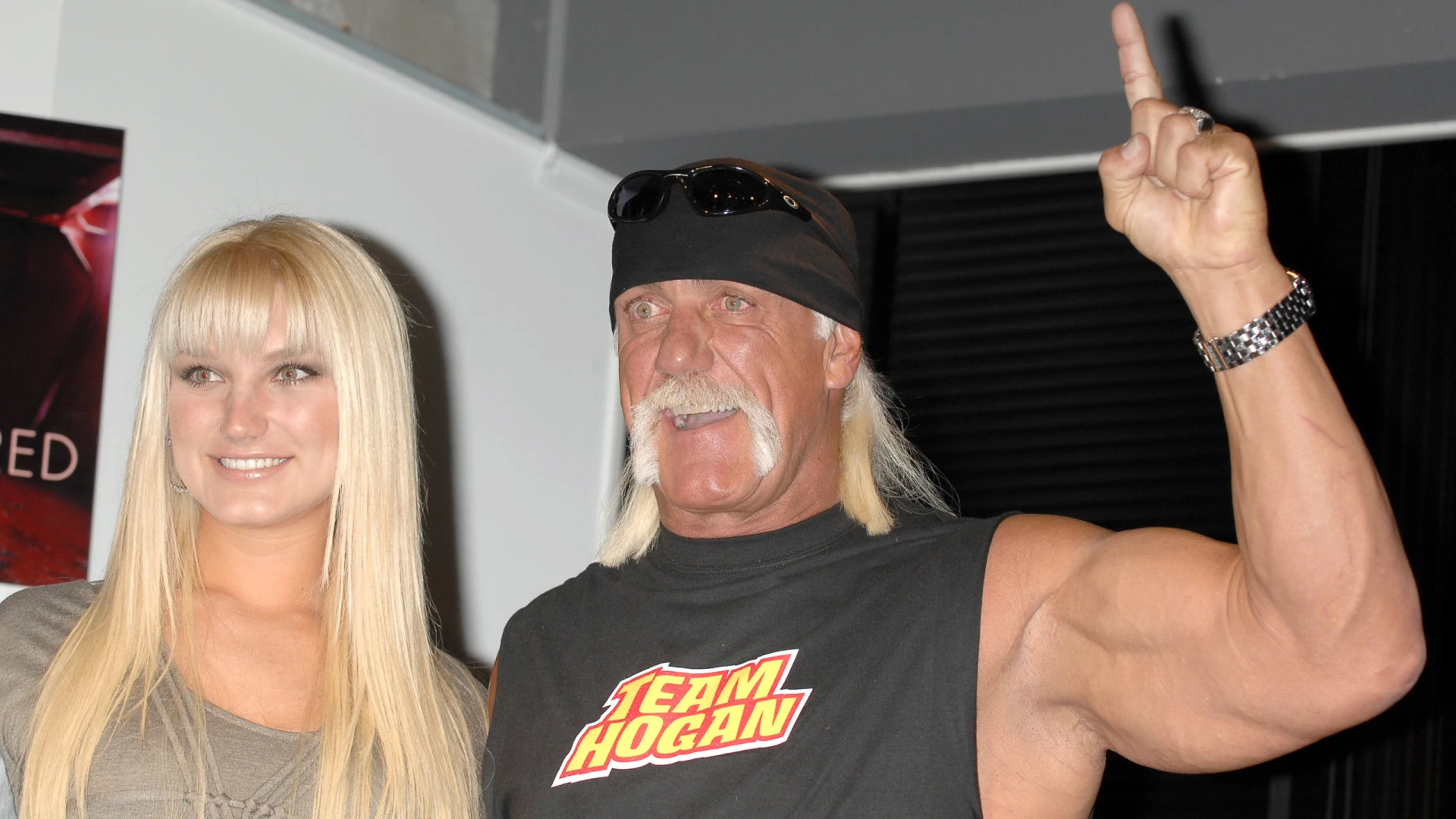 Brooke Hogan justifica ausência no funeral do pai, Hulk Hogan