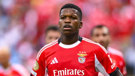 Florentino Luís brilha em campo e anuncia chegada de novo filho