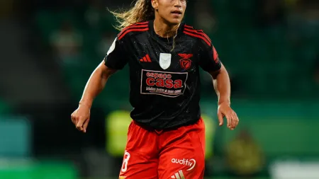 Andreia Norton em baixa com lesão no joelho e Benfica sente o impacto