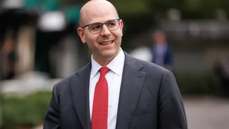Stephen Miran indicado para o conselho da Reserva Federal dos EUA
