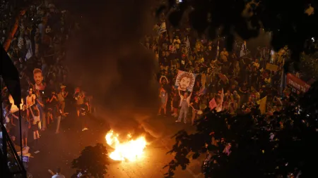 Libertação dos reféns em Gaza é exigida em protesto frente ao gabinete de Netanyahu