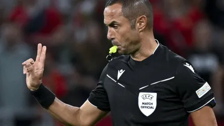 Árbitro italiano no comando do jogo entre Benfica e Nice na Liga dos Campeões