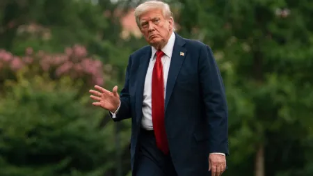 Trump impõe novas regras sobre admissões universitárias para excluir a "raça"