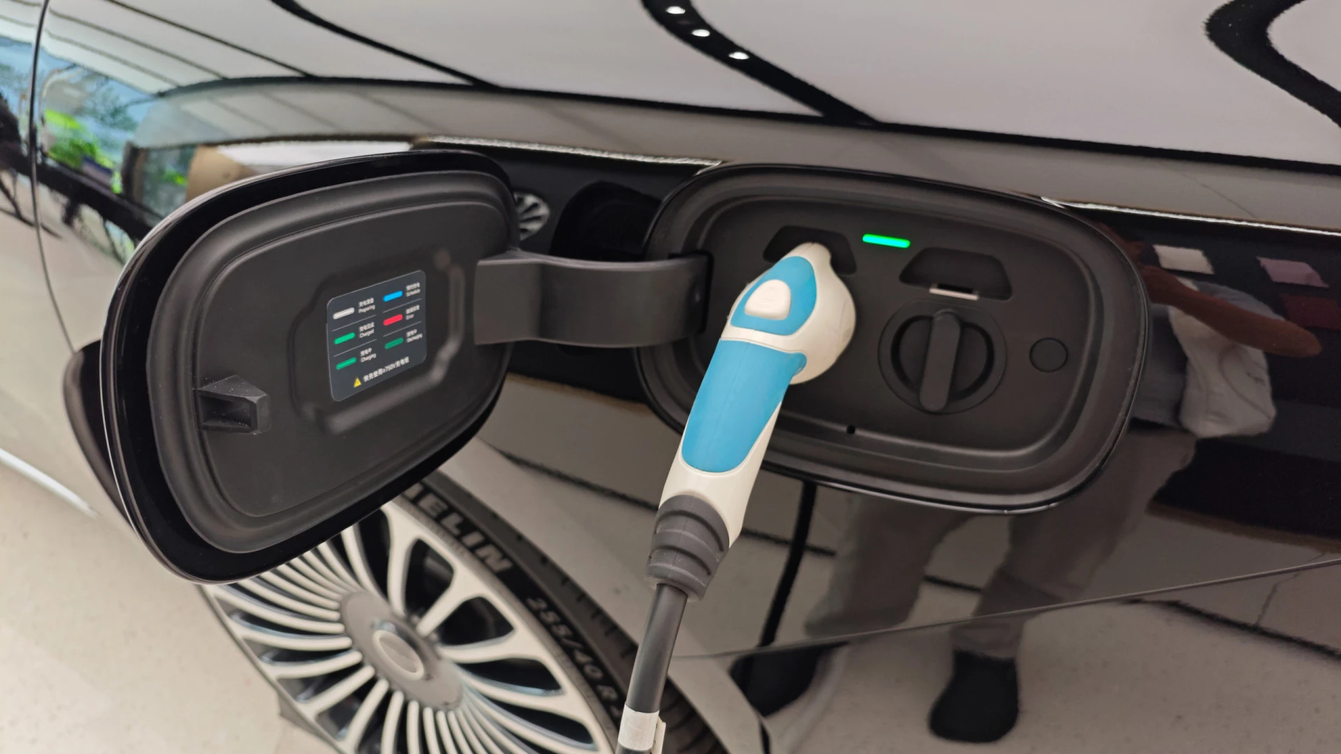 A Revolução Elétrica da Huawei: 3.000 km com Apenas 5 Minutos de Carga