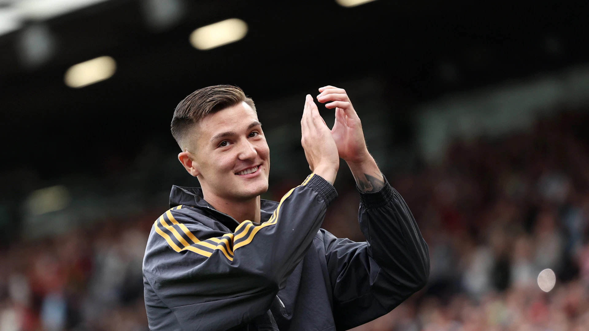 Sesko chega ao Manchester United e complica futuro de Hojlund