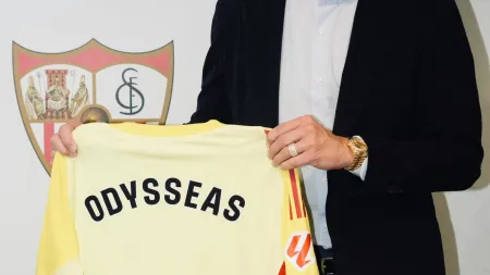 Vlachodimos reforça o Sevilla por empréstimo até ao fim da época