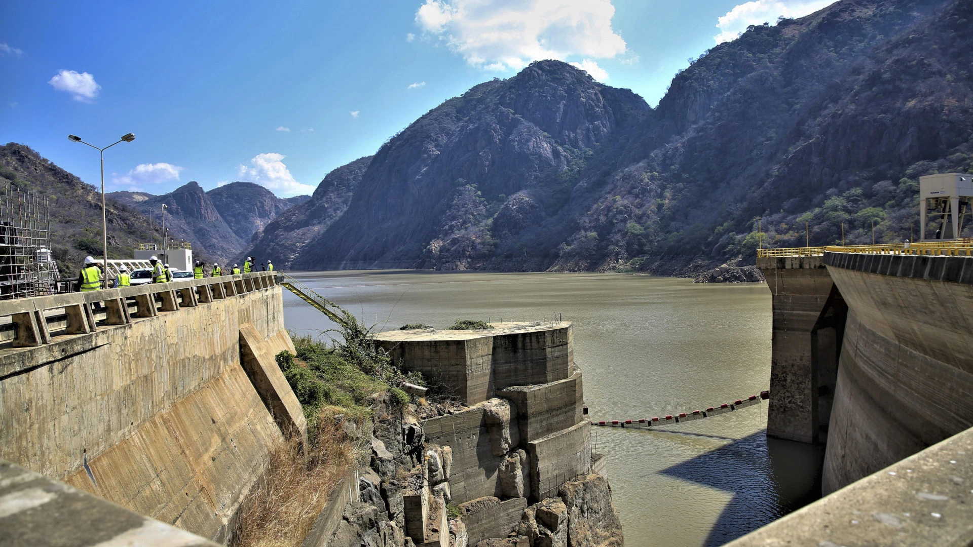 Moçambique aposta em energia para todos até 2030