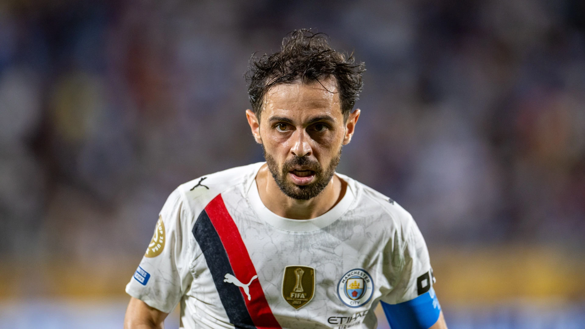 "Bernardo Silva destaca a importância da mentalidade vencedora no Manchester City"