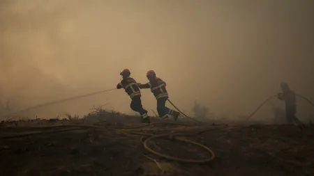 Portugal em Alerta Máximo: Incêndios Forçam Prolongamento do Estado de Emergência