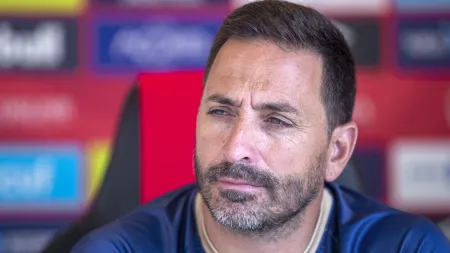 Santa Clara enfrenta o Larne com determinação renovada