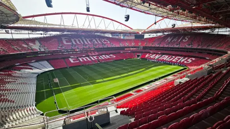 O Benfica lidera o ranking da UEFA, enquanto Porto e Braga enfrentam uma descida