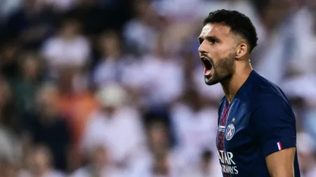 Gonçalo Ramos celebra Supertaça Europeia e anuncia futuro no PSG