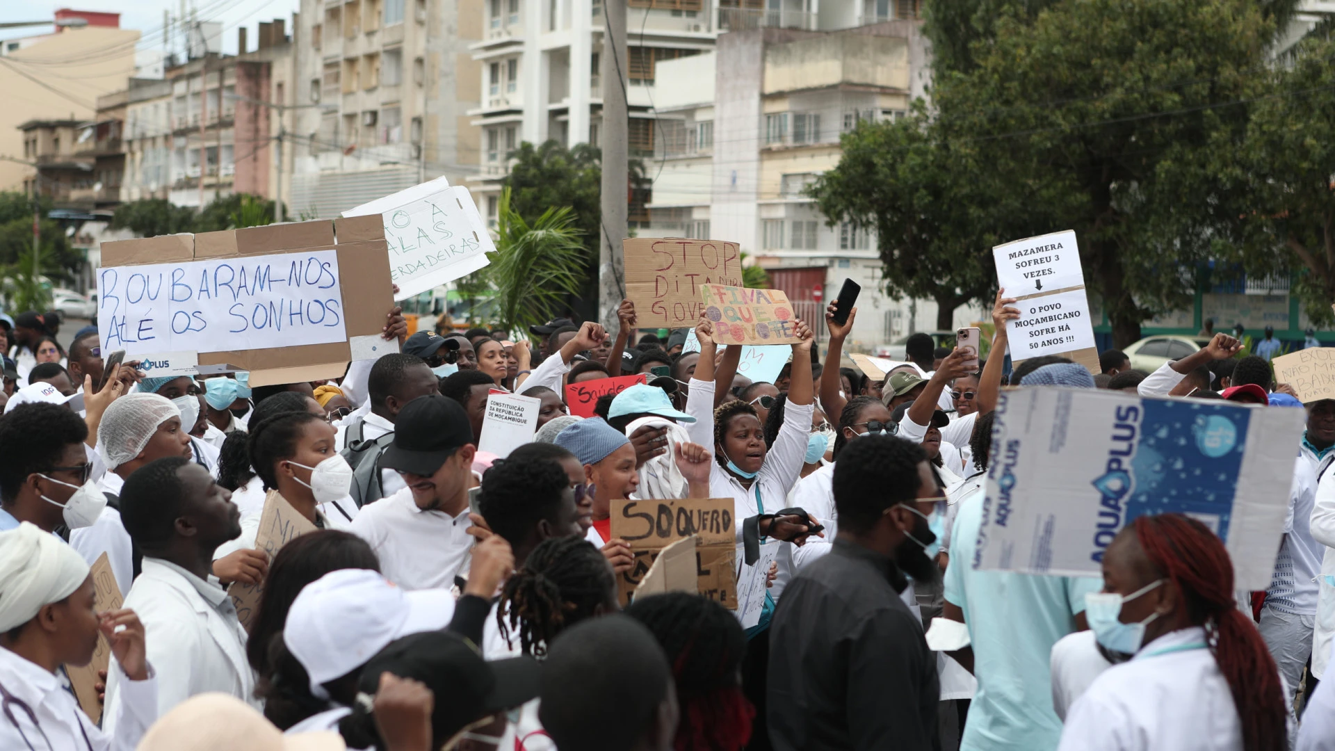 Impacto das Manifestações e Ciclones Reduz PIB de Moçambique em 2024