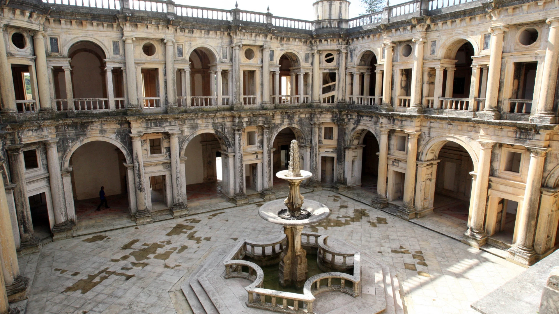 Imperativos de Restauração nos Claustros do Convento de Cristo: Investimento de 1,7 milhões