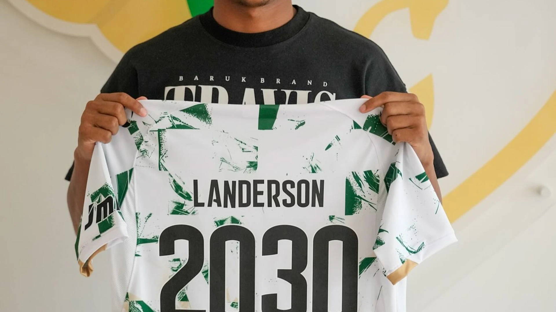 Landerson, jovem talento brasileiro, junta-se ao Moreirense até 2030