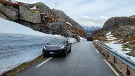 Noruega, Refúgio da Tesla em Tempos Difíceis na Europa