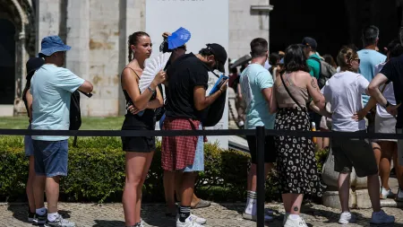 Associação critica prática de encaminhamento para teleconsultas pela Linha SNS24