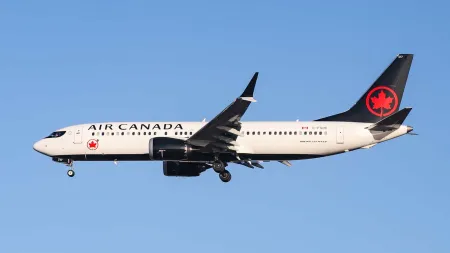 Air Canada antecipa cancelamentos massivos de voos devido à greve iminente dos assistentes de bordo