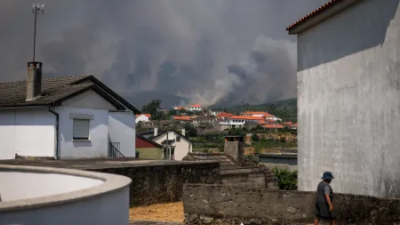 Incêndio em Águas Boas provoca destruição e apreensão no autarca de Sátão