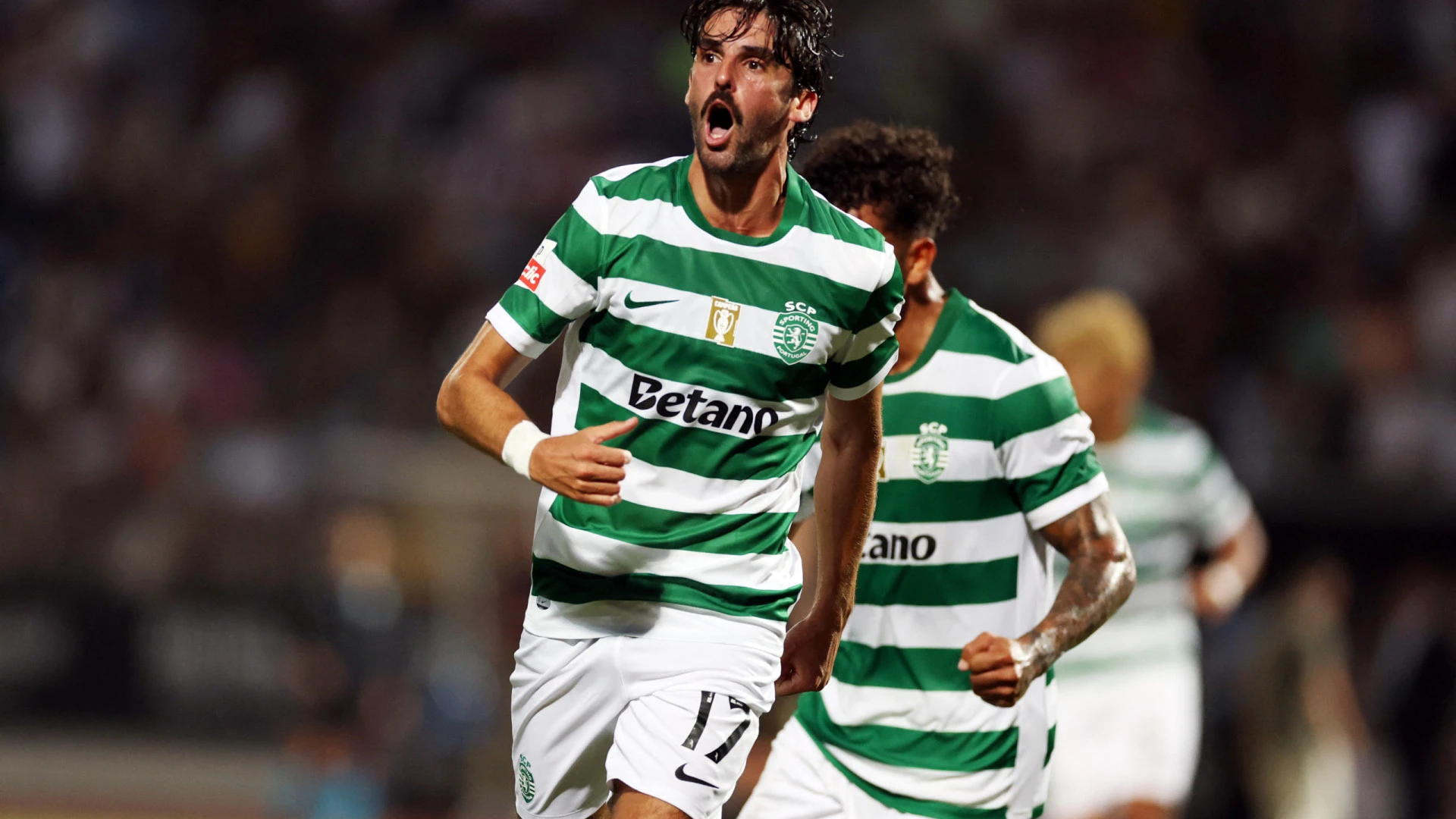 Sporting adquire 100% do passe de Trincão ao Barcelona