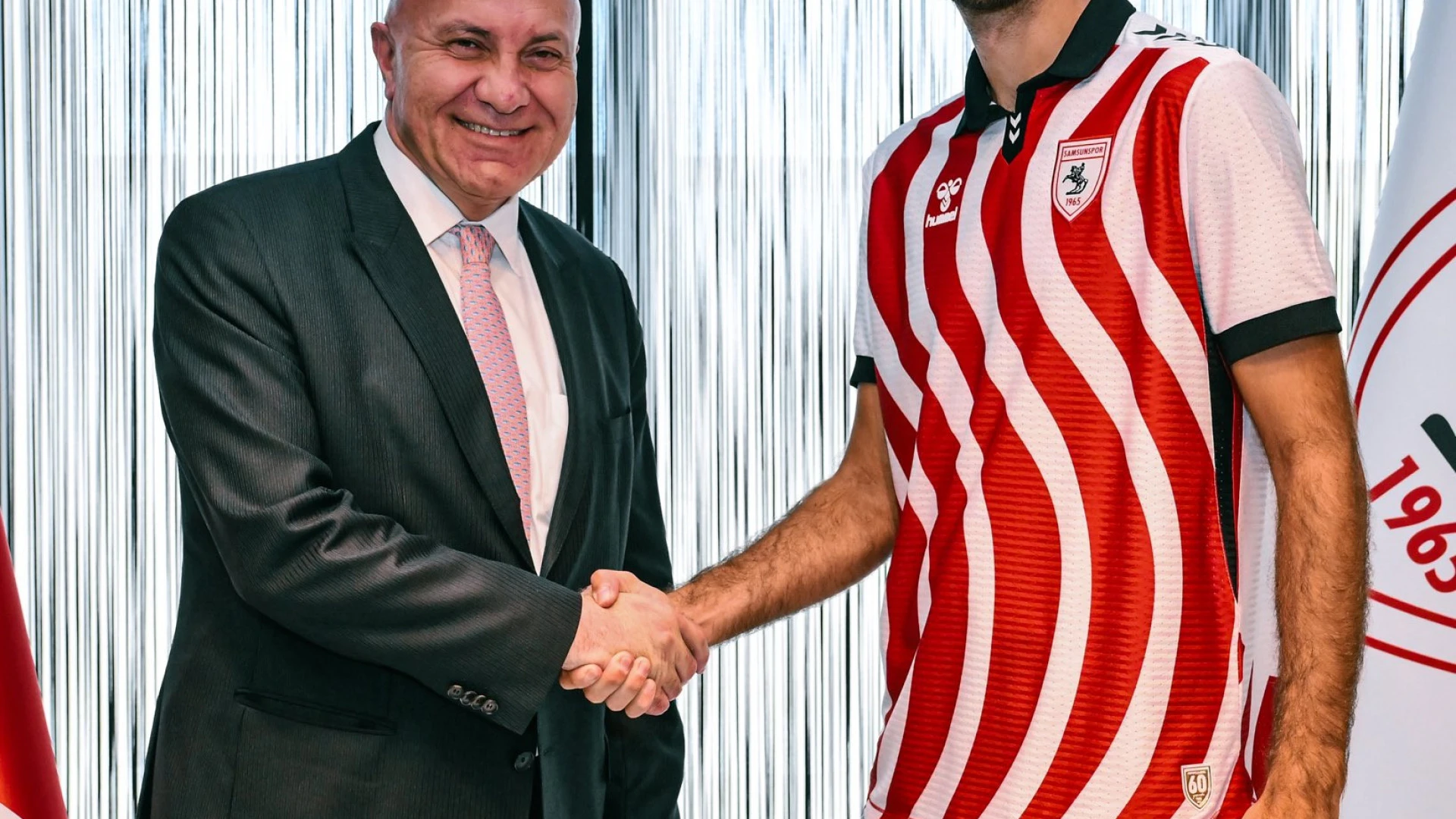 Borevkovic firmou contrato com o Samsunspor até 2028 após saída do Vitória SC