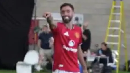Bruno Fernandes diverte-se com falhas de Amad Diallo no golf