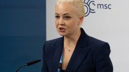Yulia Navalnaya pede a Putin a libertação de prisões políticas antes de cimeira crucial