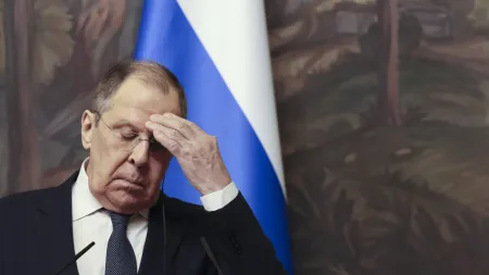 Lavrov evita comentar resultados de cimeira entre Trump e Putin