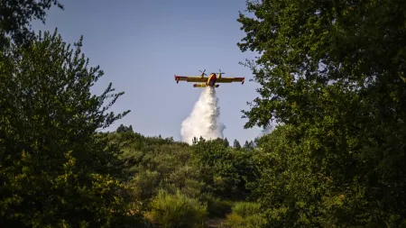 Chegada de aviões Fire Boss da Suécia reforça combate a incêndios em Portugal