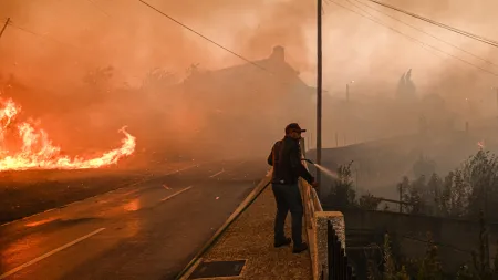 Incêndio agrícola mobiliza 200 operacionais no Parque do Douro Internacional